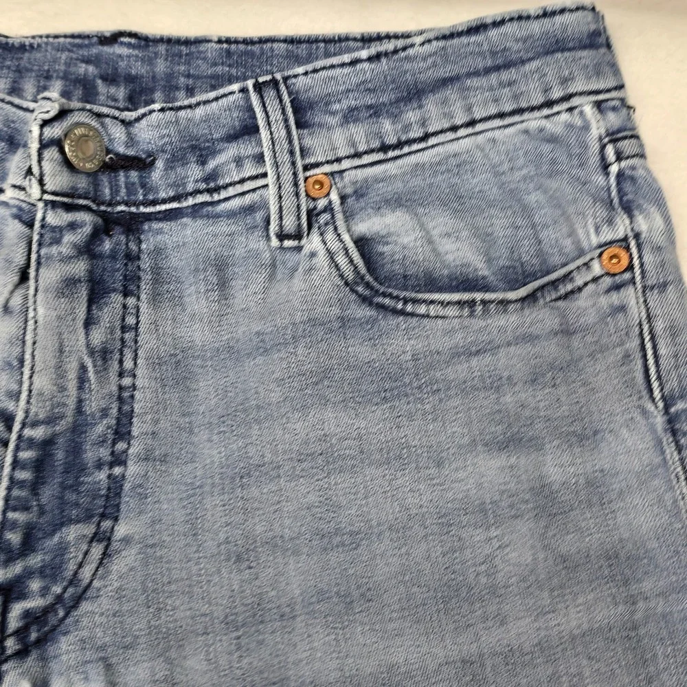 Levis 511 Slim Fit Jeans Mens 33x34 Light Wash Blue Denim Beach Boho Hipster Y2K